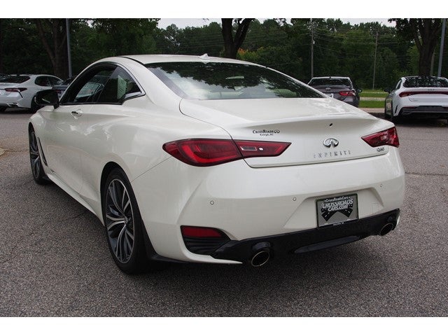 2022 INFINITI Q60 LUXE
