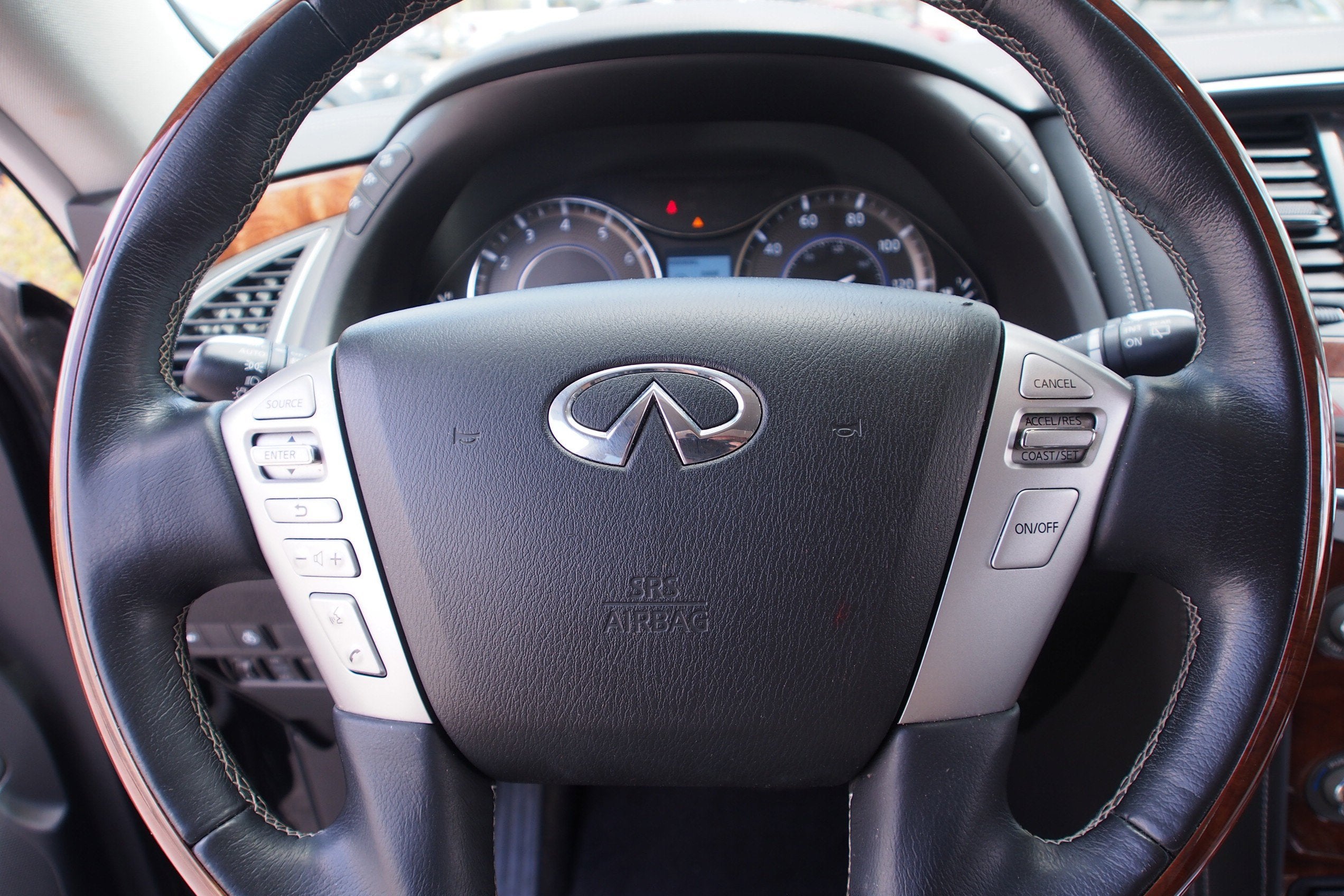2019 INFINITI QX80 LUXE