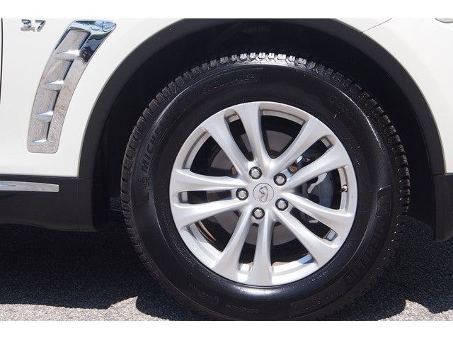 2017 INFINITI QX70 Base