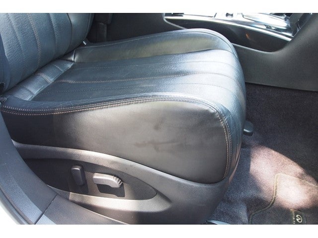 2017 INFINITI QX70 Base