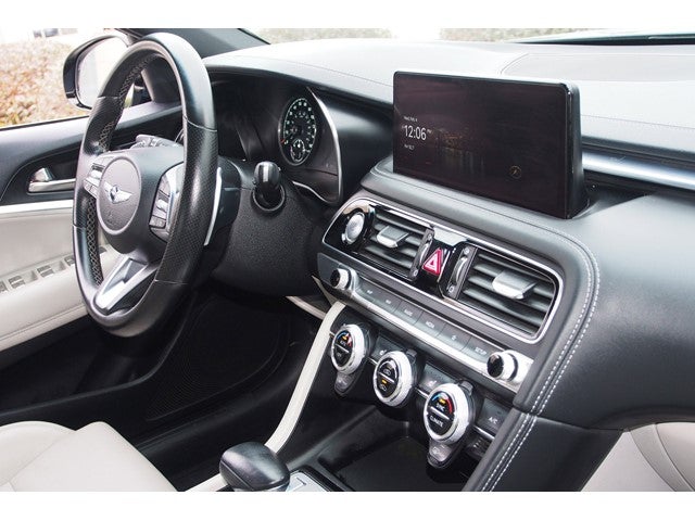 2022 Genesis G70 2.0T