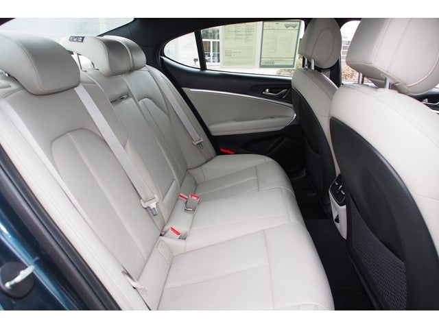 2022 Genesis G70 2.0T