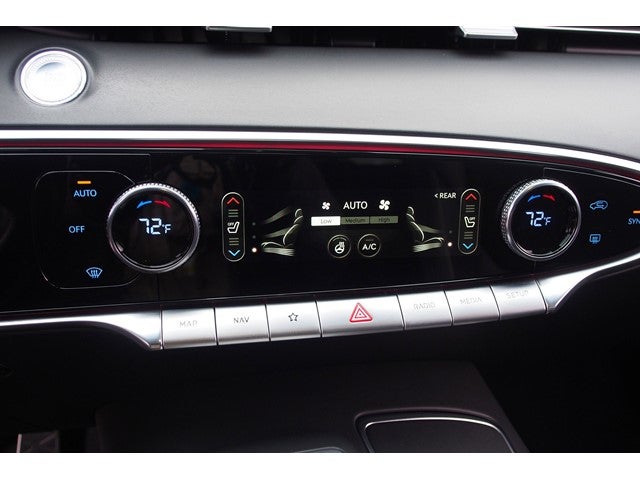 2023 Genesis GV70 2.5T