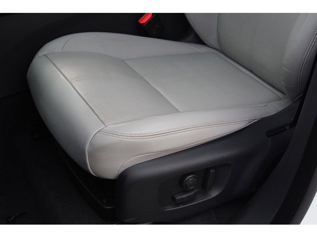 2024 Land Rover Range Rover Velar Dynamic SE