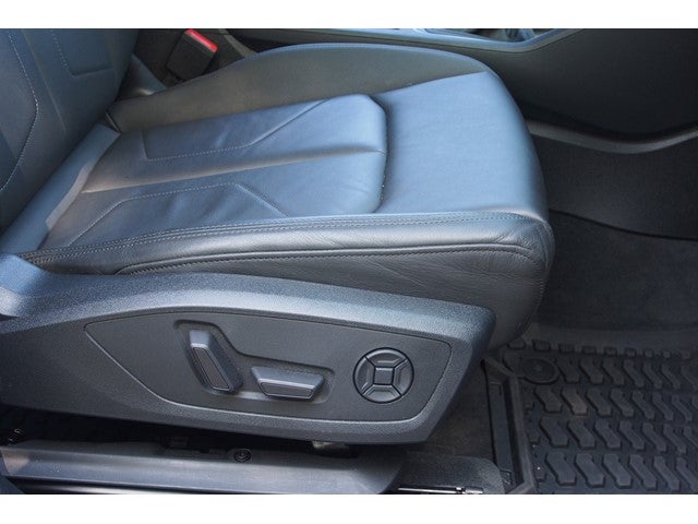 2020 Audi Q3 S line Premium Plus