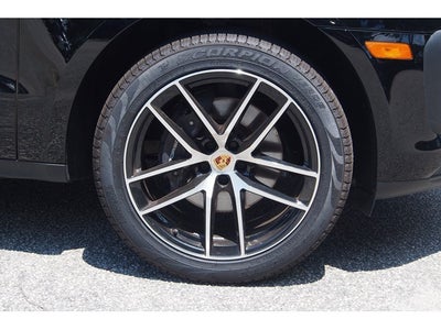 2023 Porsche Macan Base