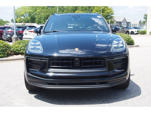 2023 Porsche Macan Base