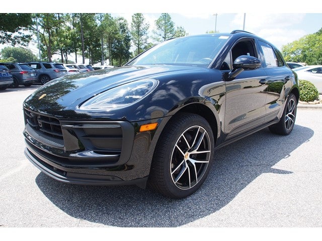 2023 Porsche Macan Base