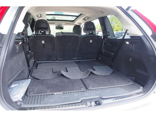 2024 Volvo XC90 Plus Bright Theme