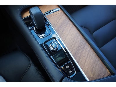 2024 Volvo XC90 Plus Bright Theme