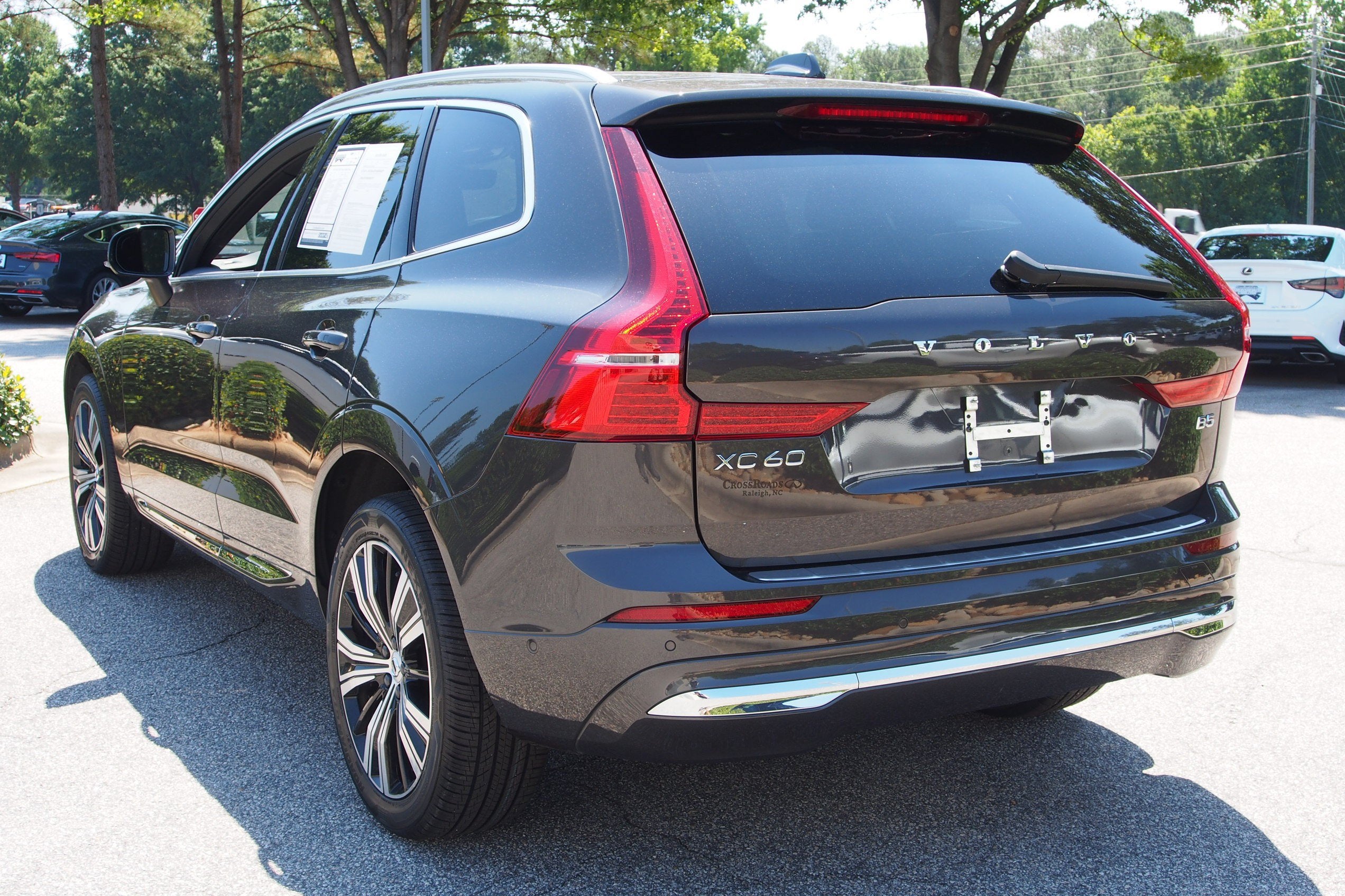 2023 Volvo XC60 Ultimate Bright Theme