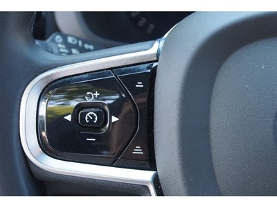 2023 Volvo XC60 Ultimate Bright Theme