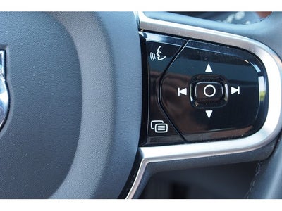 2023 Volvo XC60 Ultimate Bright Theme