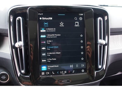 2023 Volvo XC40 Plus Dark Theme