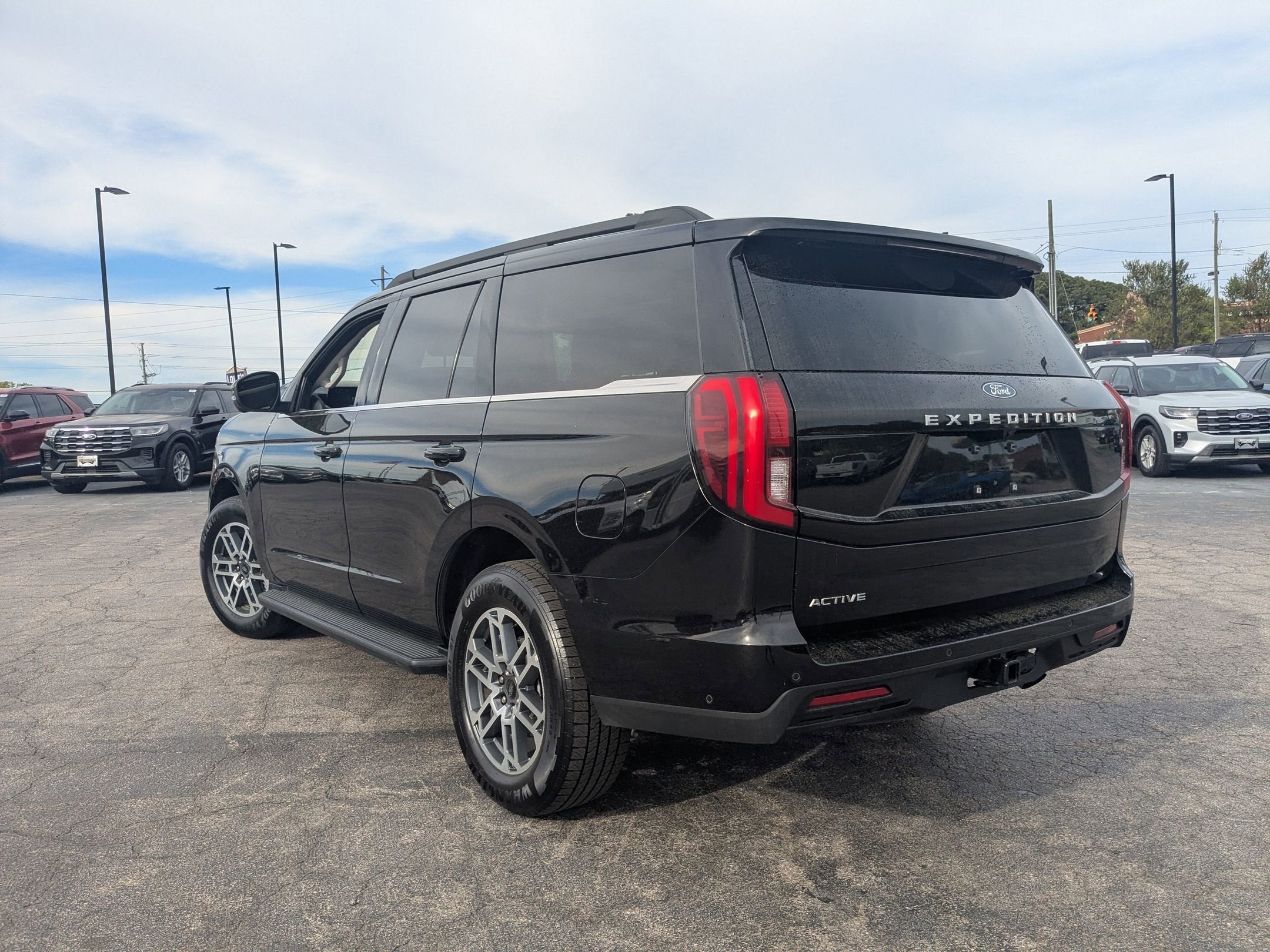 2025 Ford Expedition Active