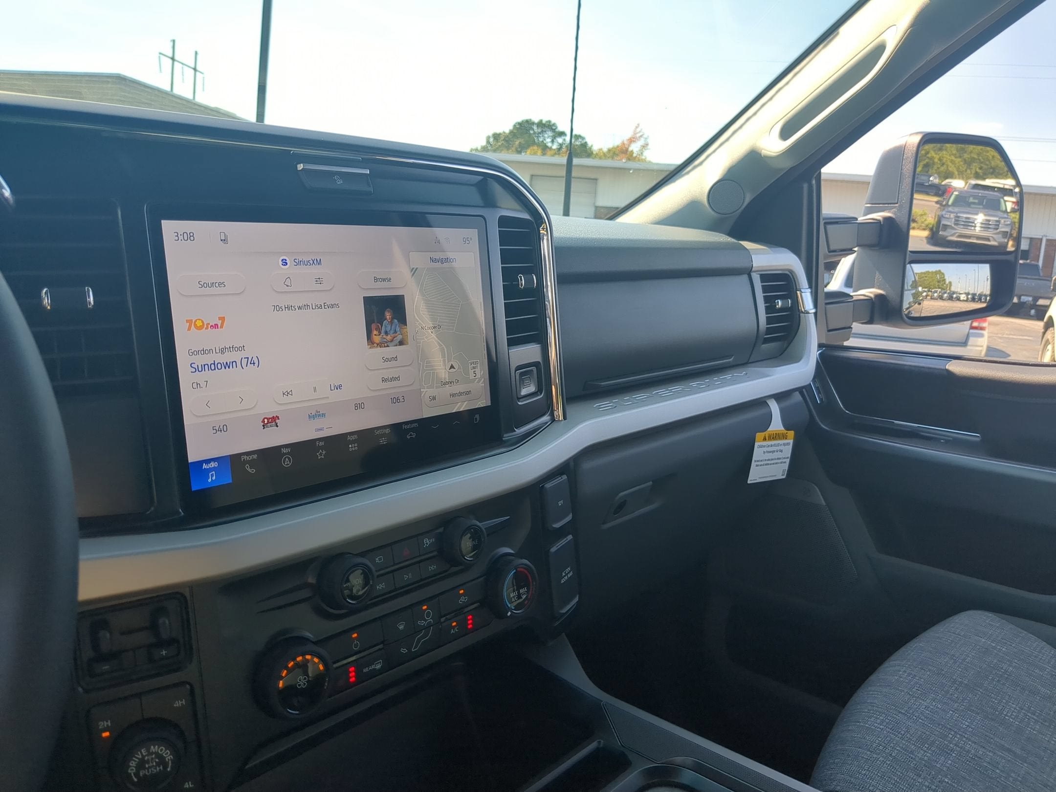 2027 Ford Super Duty F-350 SRW F-350® XLT