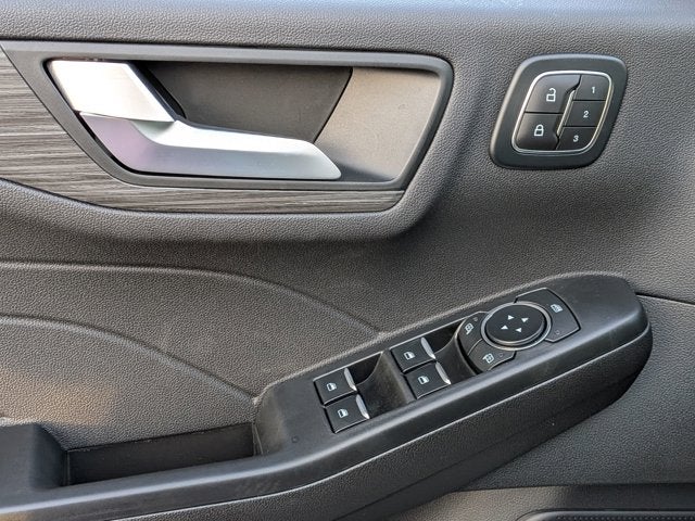 2026 Ford Escape Platinum