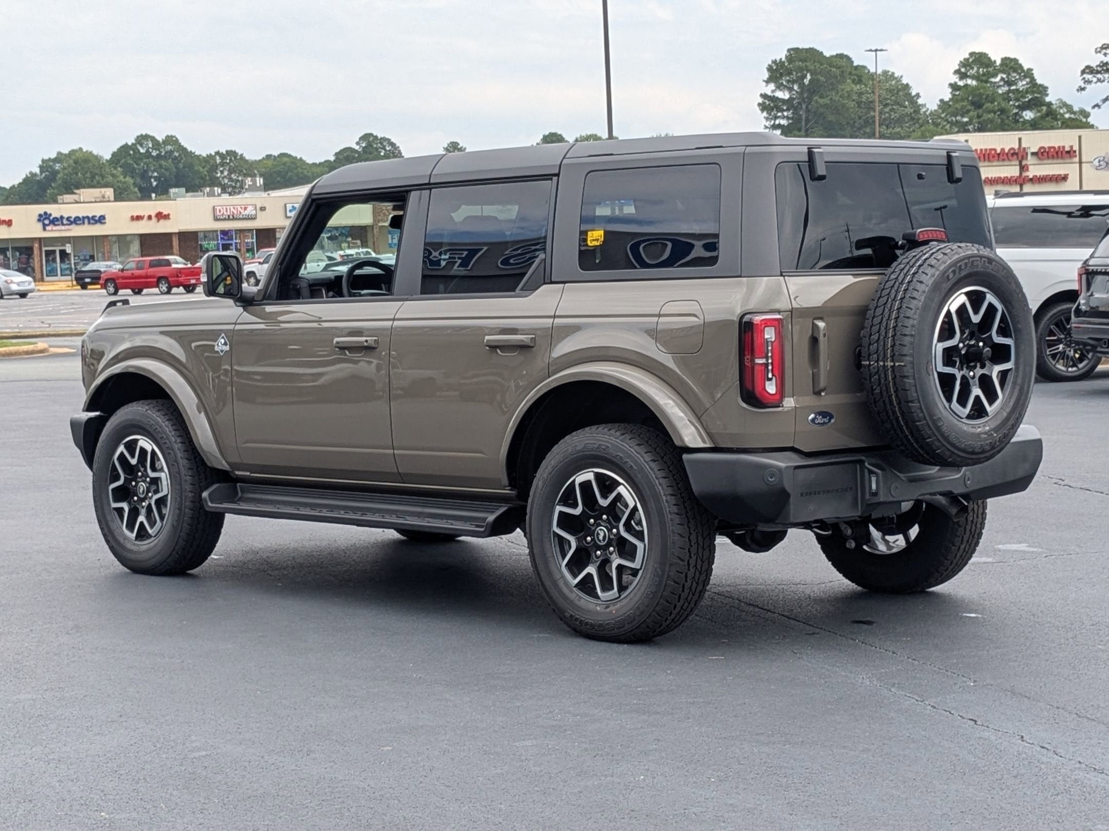 2025 Ford Bronco Outer Banks