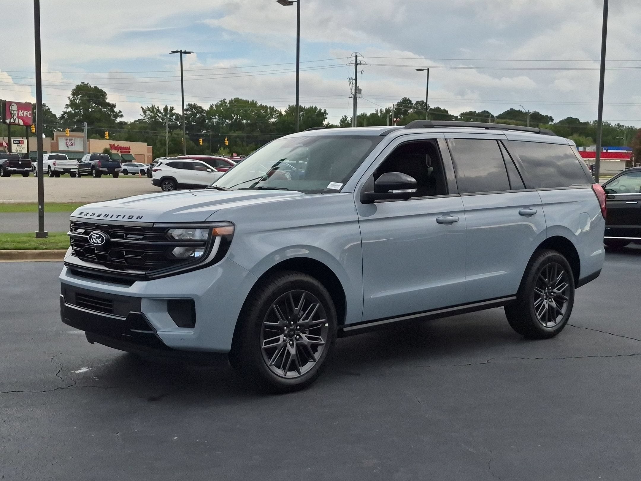 2027 Ford Expedition Platinum