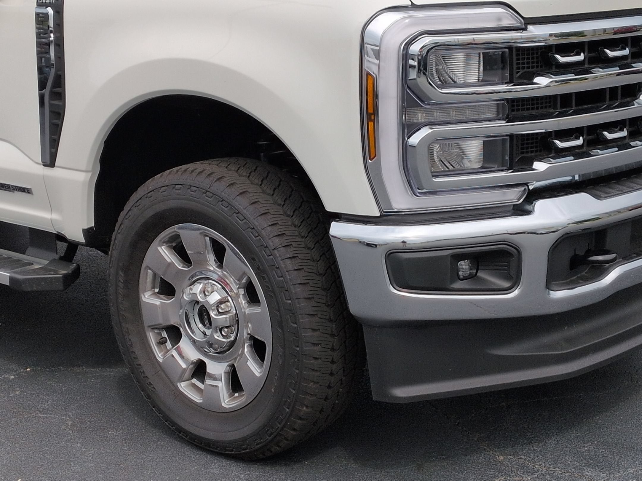 2026 Ford Super Duty F-250 SRW LARIAT