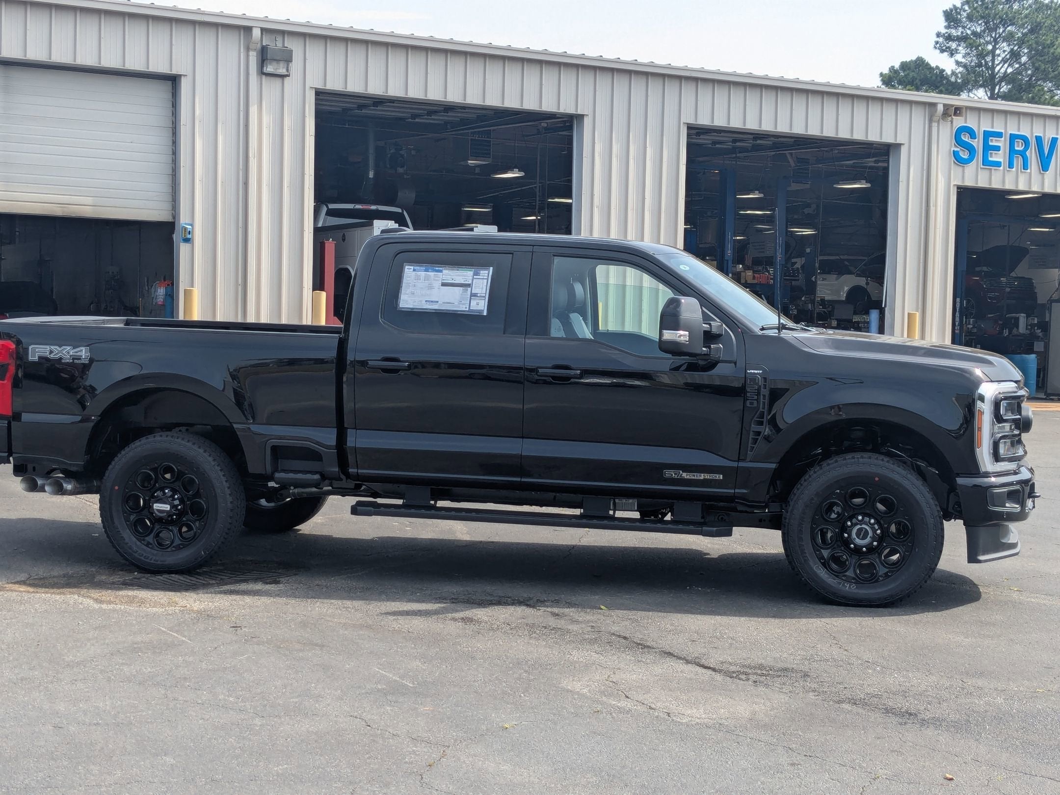 2025 Ford Super Duty F-250 SRW LARIAT