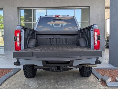2025 Ford Super Duty F-350 SRW LARIAT