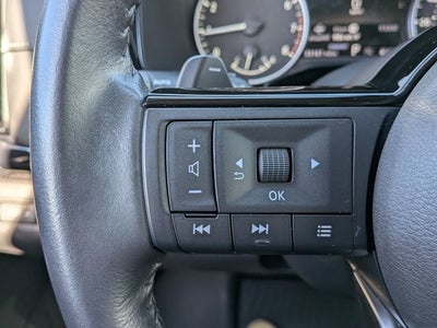 2022 Nissan Pathfinder SV