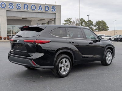2023 Toyota Highlander LE