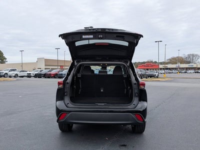 2023 Toyota Highlander LE