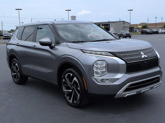 2023 Mitsubishi Outlander SE