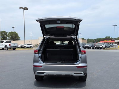 2023 Mitsubishi Outlander SE